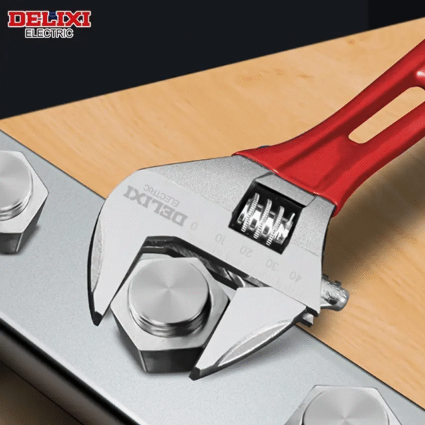 Delixi 6 Inch Adjustable Wrench